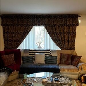 Curtains for a bay window 10’